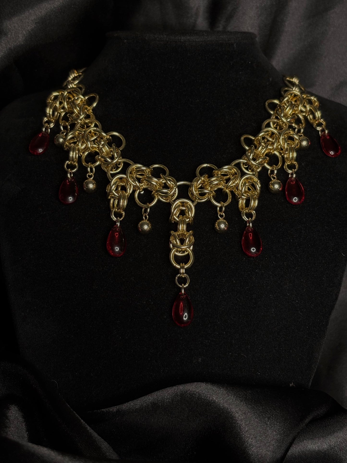 "Queen of the damned" Choker gold version