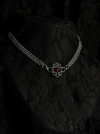 « Belladonna » Necklace
