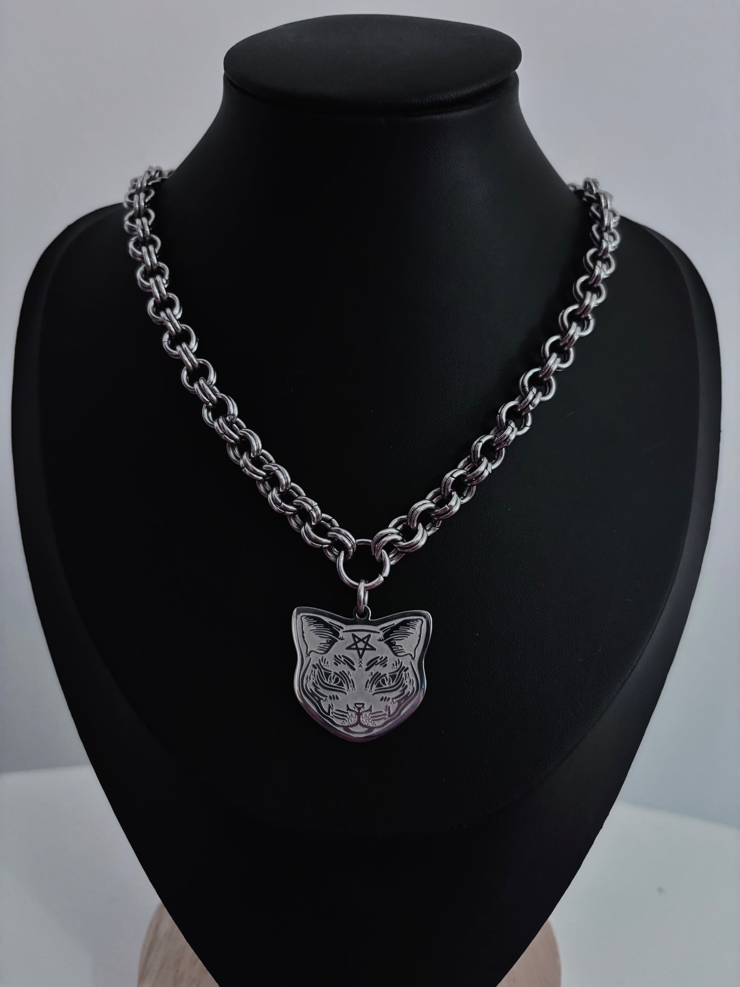 « Evil cat » Necklace 